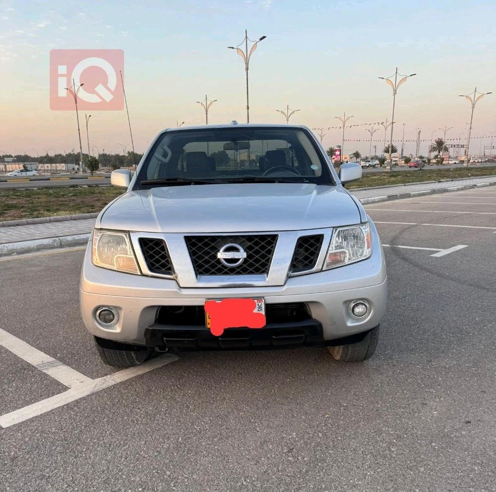 نيسان فرونتر